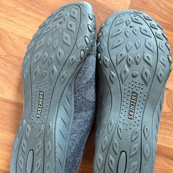 Skechers slip on sneaker - Picture 3 of 4